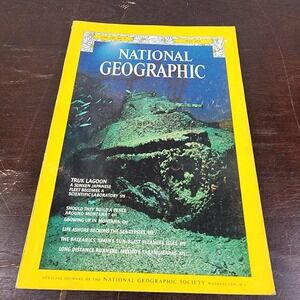 National Geographic Magazine May 1976 No Insert‎